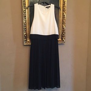 Beautiful Banana Republic dress